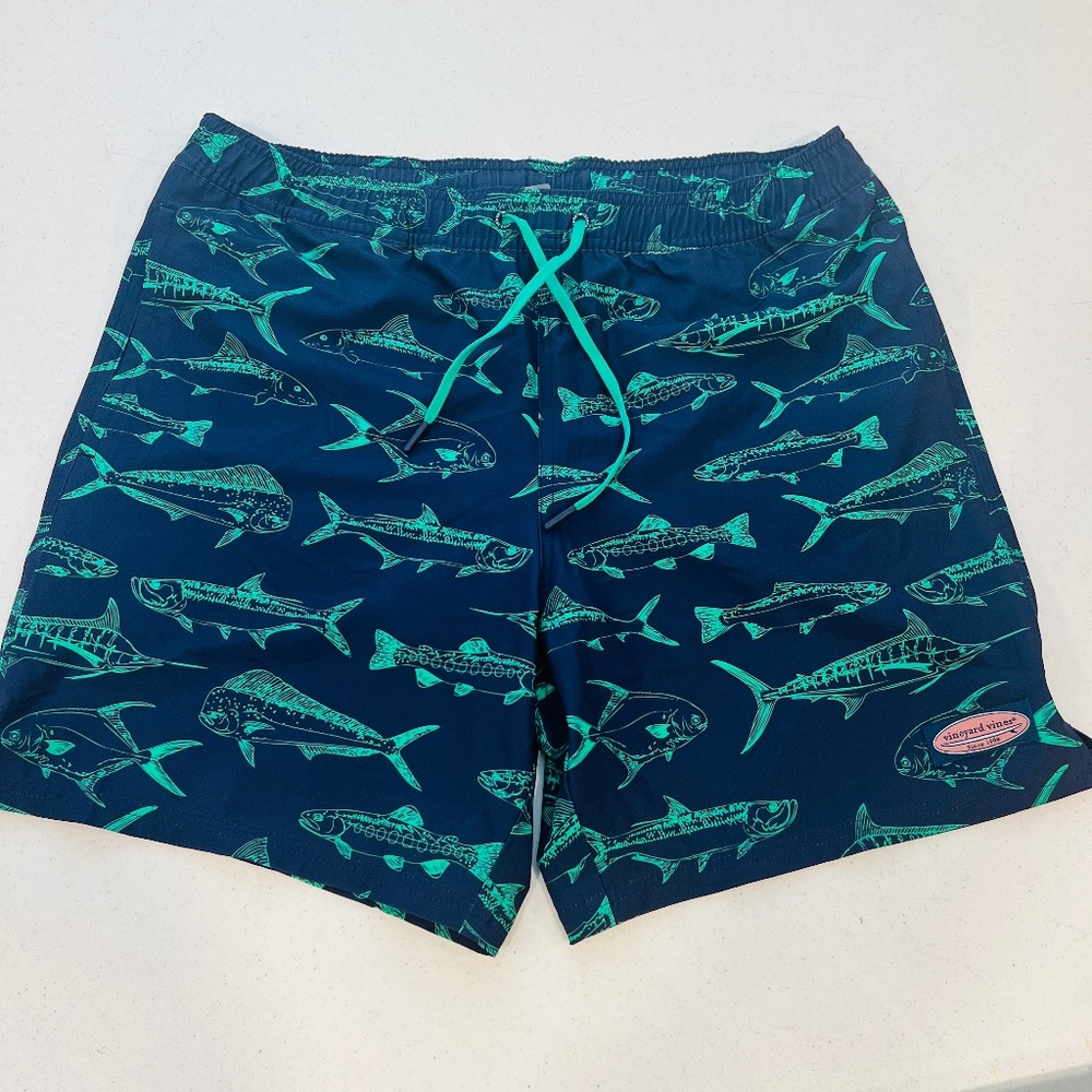 Vineyard Vines Chappy Swim Trunks Outline Fish Print Navy blue Green Medium NWOT